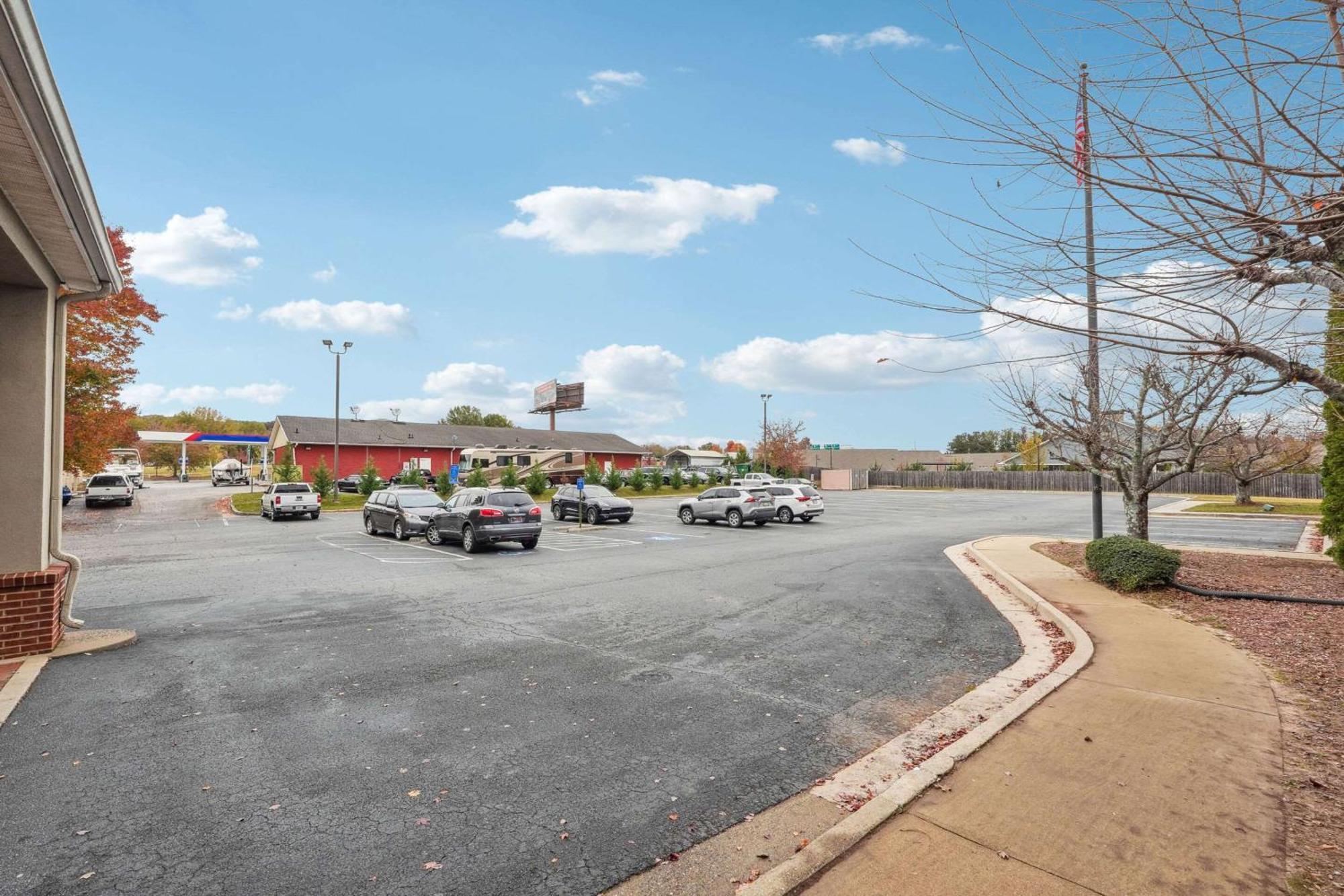 Quality Inn & Suites Dawsonville Exterior foto